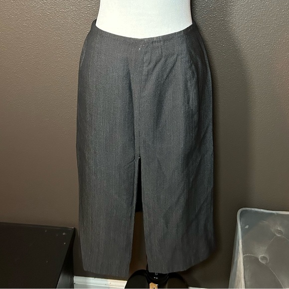 Gorgeous, ARMANI COLLEZIONI, zipper skirt!! - Picture 4 of 12